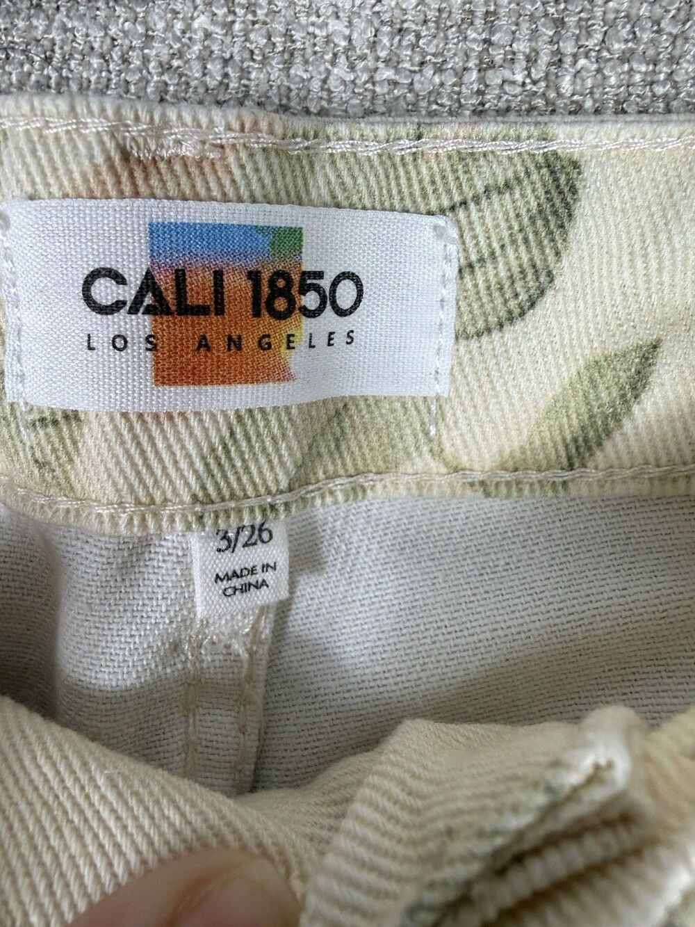 Cali 1850 Floral Barrel Jeans Size 26 Low Rise Printed Denim Pants NWT - Picture 7 of 11